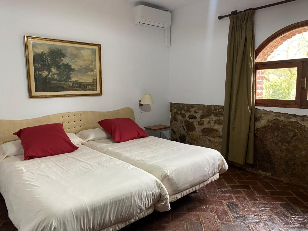 Casas Rurales Monasterio De Rocamador Almendral Eksteriør billede