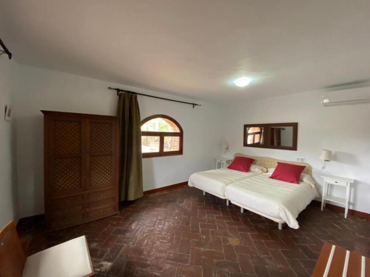 Casas Rurales Monasterio De Rocamador Almendral Eksteriør billede