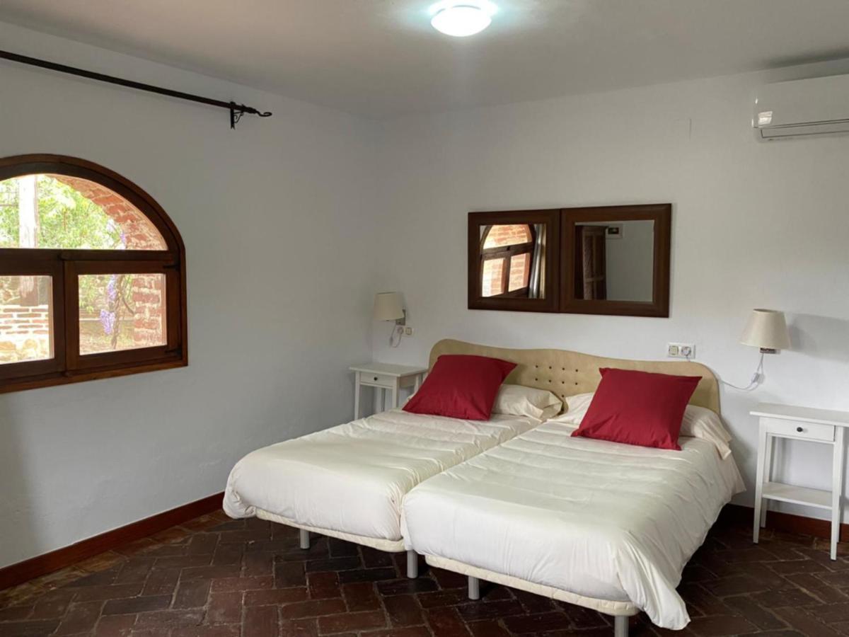 Casas Rurales Monasterio De Rocamador Almendral Eksteriør billede