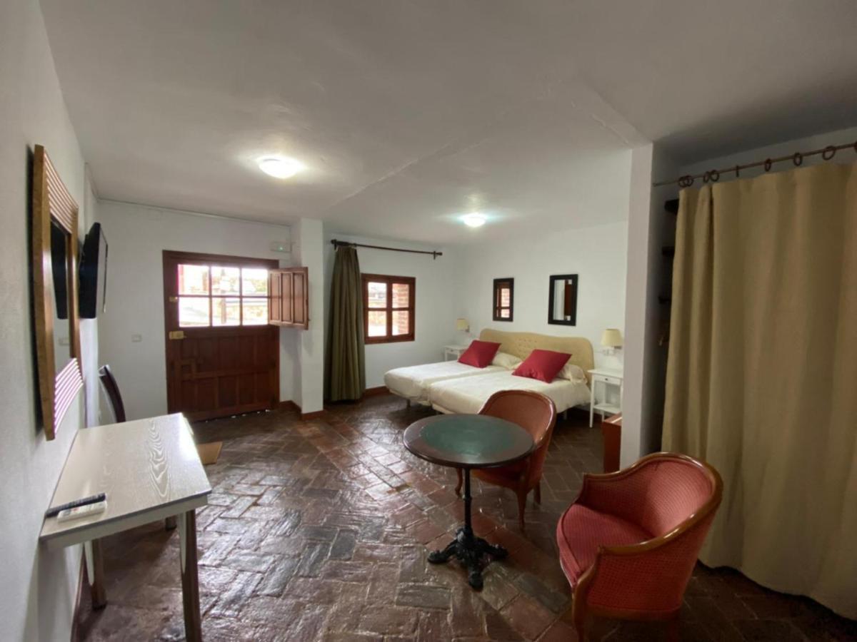 Casas Rurales Monasterio De Rocamador Almendral Eksteriør billede