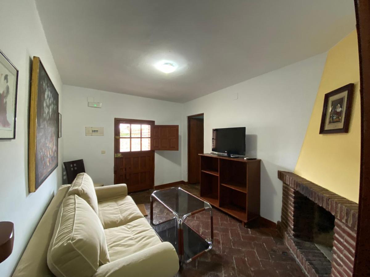 Casas Rurales Monasterio De Rocamador Almendral Eksteriør billede